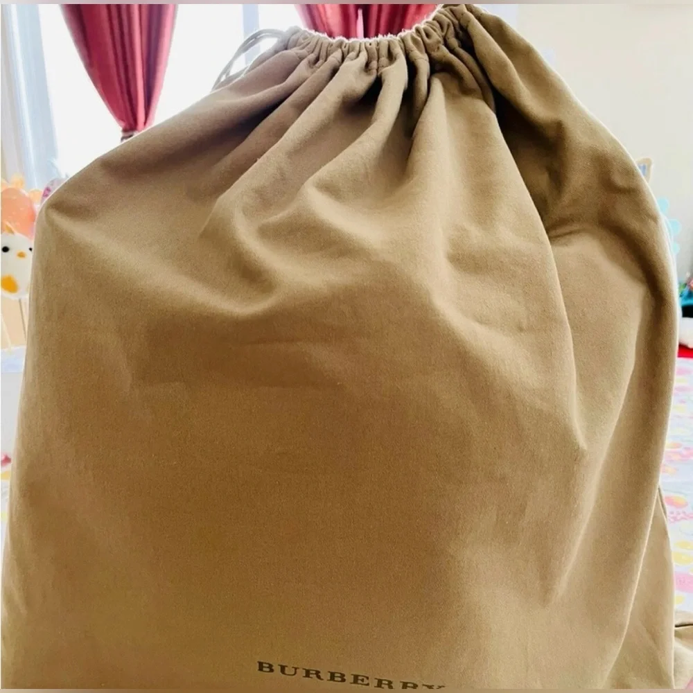 BURBERRY Reversible Haymarket Check Tote Red Leather & Plaid Dust Bag & Charm - Picture 3 of 14